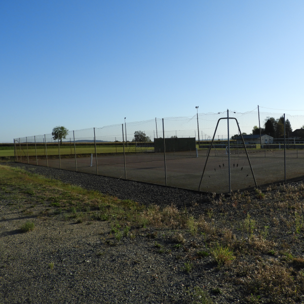 Les terrains de tennis - Caumont-sur-Aure