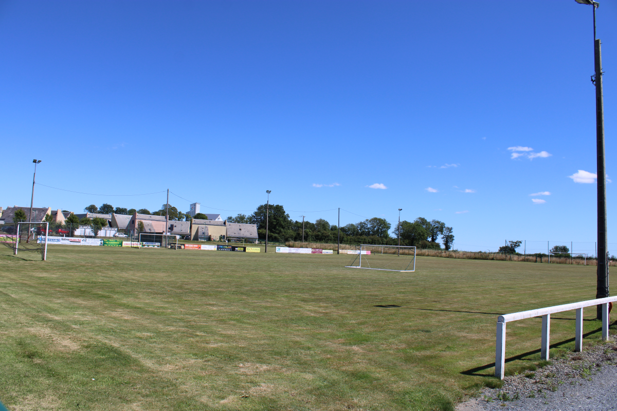 Le Terrain De Foot Commune De Caumont Sur Aure Le Terrain De Foot Commune De Caumont Sur Aure
