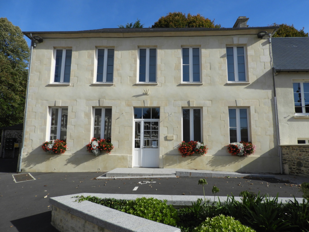 Mairie de Livry - Commune de Caumont-sur-Aure